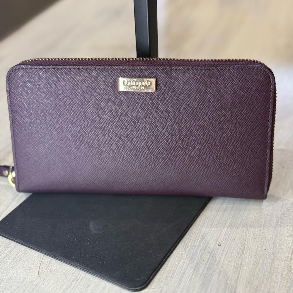 kate spade Plum Zip-Around Saffiano Wallet with Gold Hardware-NWOT